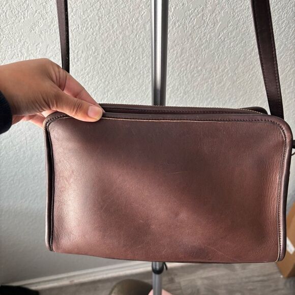 Vintage Coach Sutton Bag - Picture 3 of 9